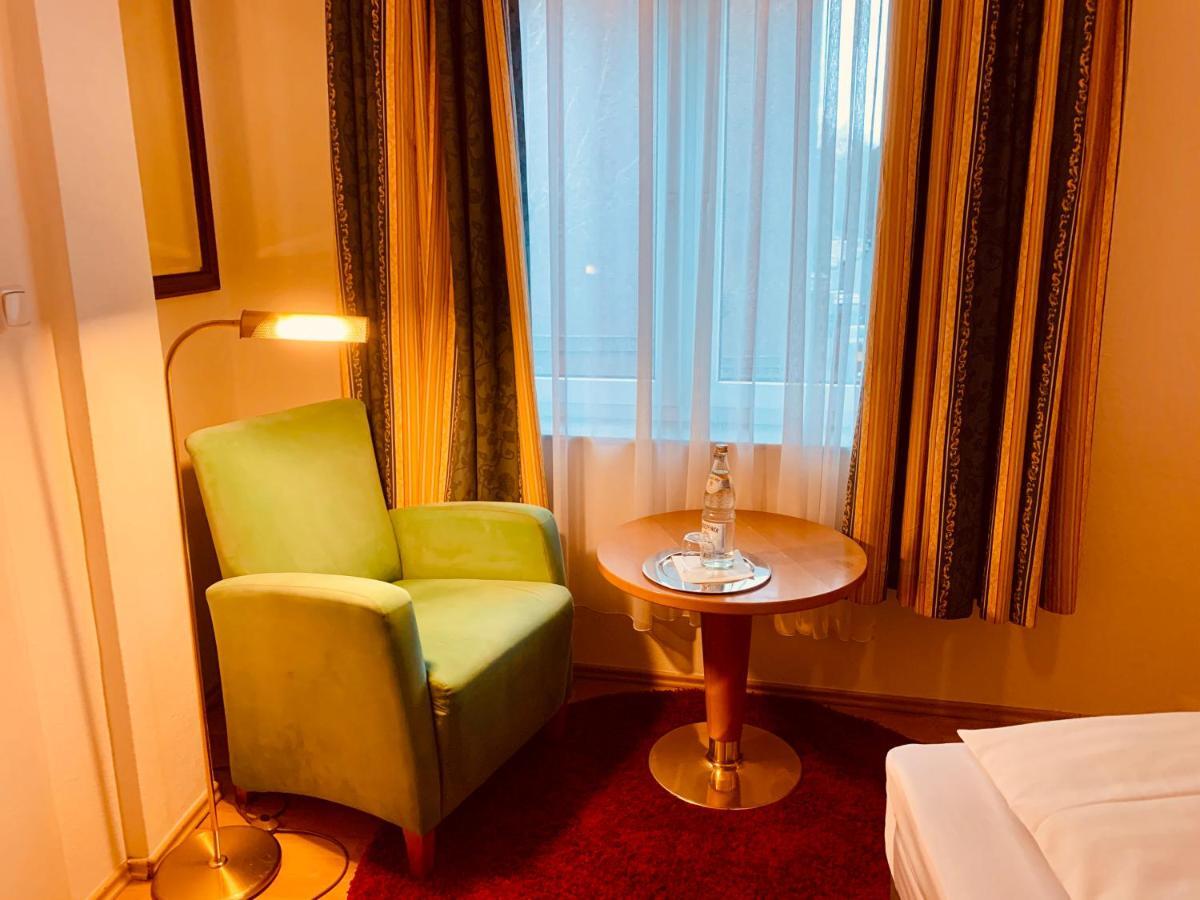 Hotel Gasthaus Zur Eule Köln Exteriör bild